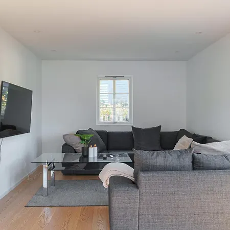 Modern&stunning House View *