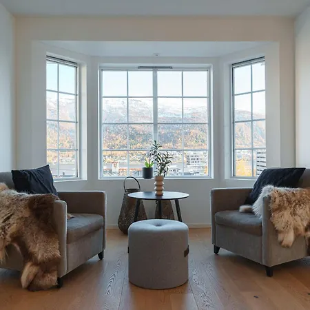 Modern&stunning House View Ferienhaus