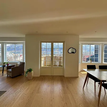Modern&stunning House View * Tromsø
