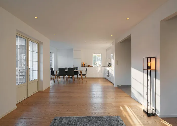 Modern And Stunning House View 트롬쇠