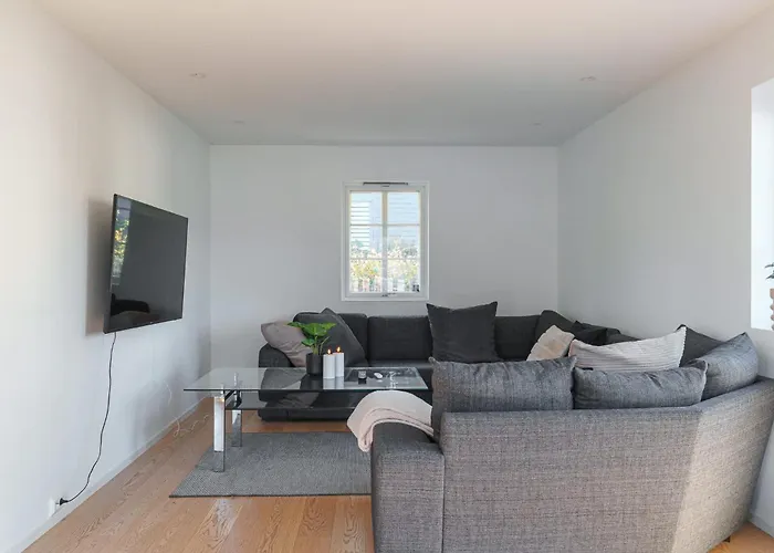 Modern And Stunning House View *