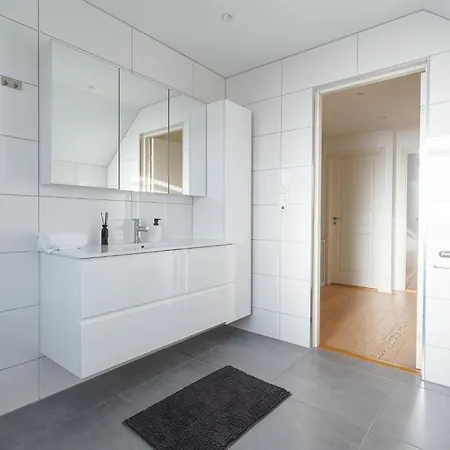 Vakantiehuis Modern And Stunning House View *